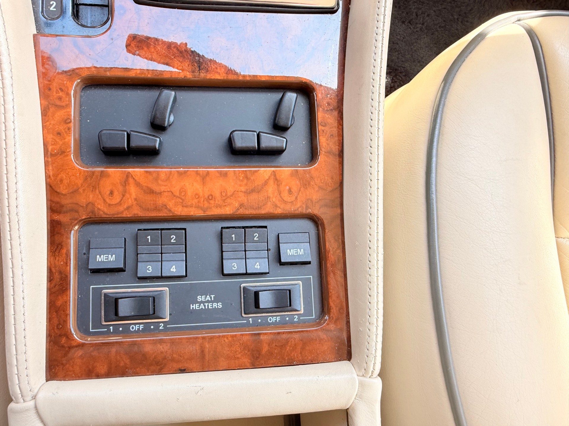 ROLLS-ROYCE Flying Spur Veteran 6.75 V8 Turbo Nr. 31 von 50-image-13