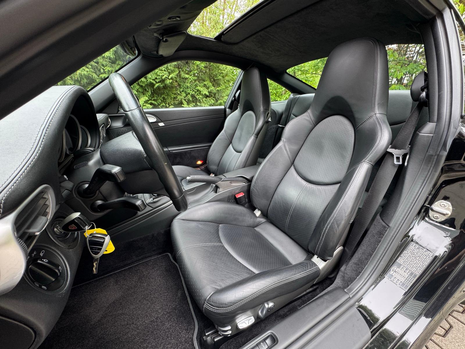 PORSCHE 911 Carrera S-image-13