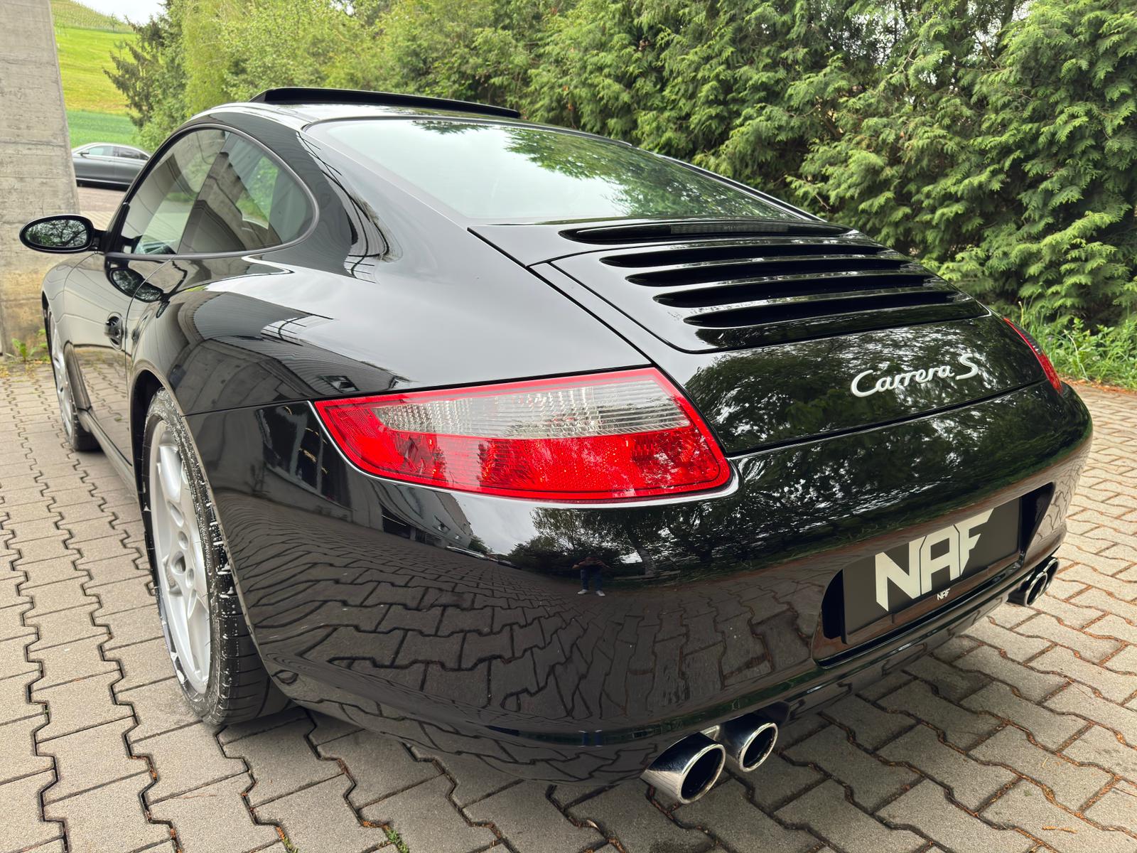 PORSCHE 911 Carrera S-image-2