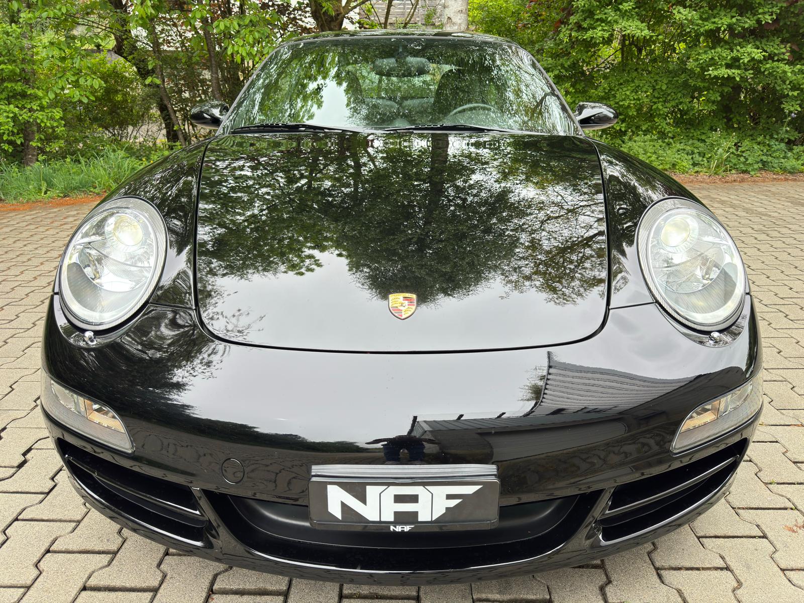 PORSCHE 911 Carrera S-image-8
