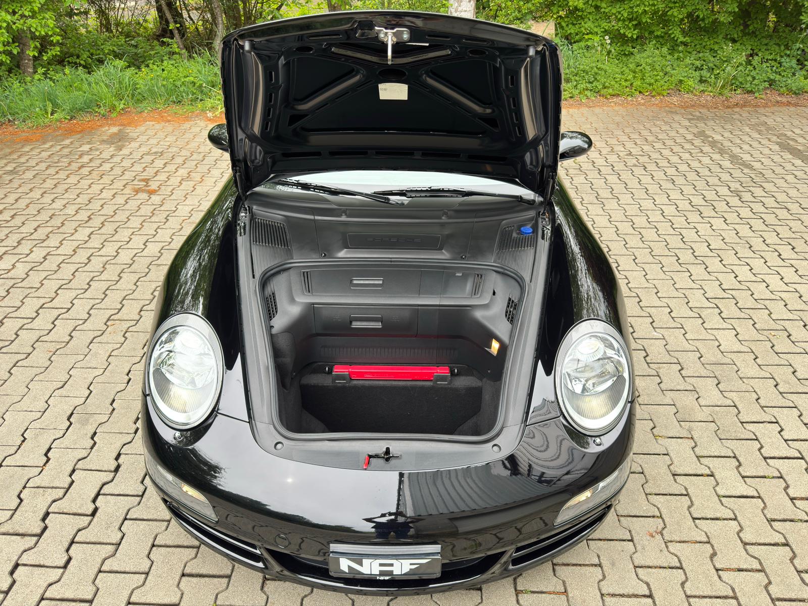 PORSCHE 911 Carrera S-image-9
