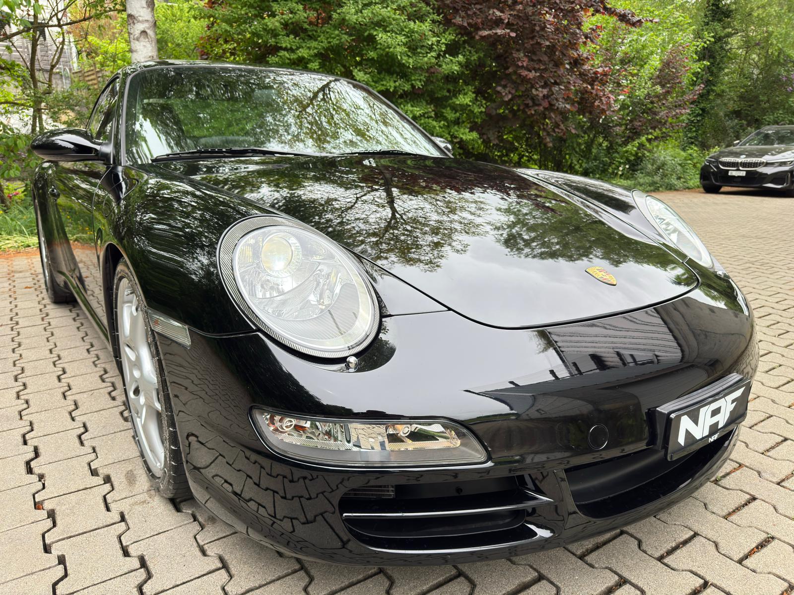 PORSCHE 911 Carrera S-image-7