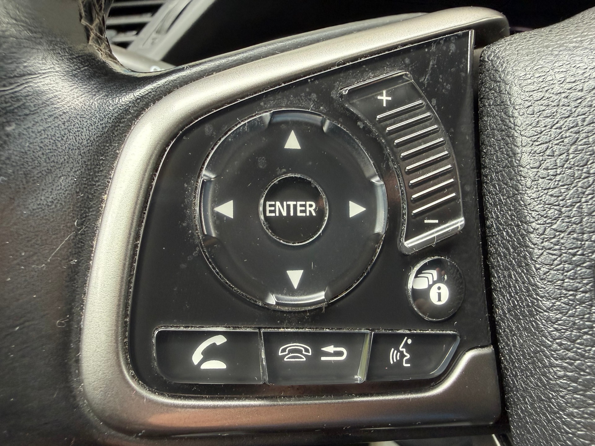 HONDA Civic 1.0 VTEC Comfort-image-11
