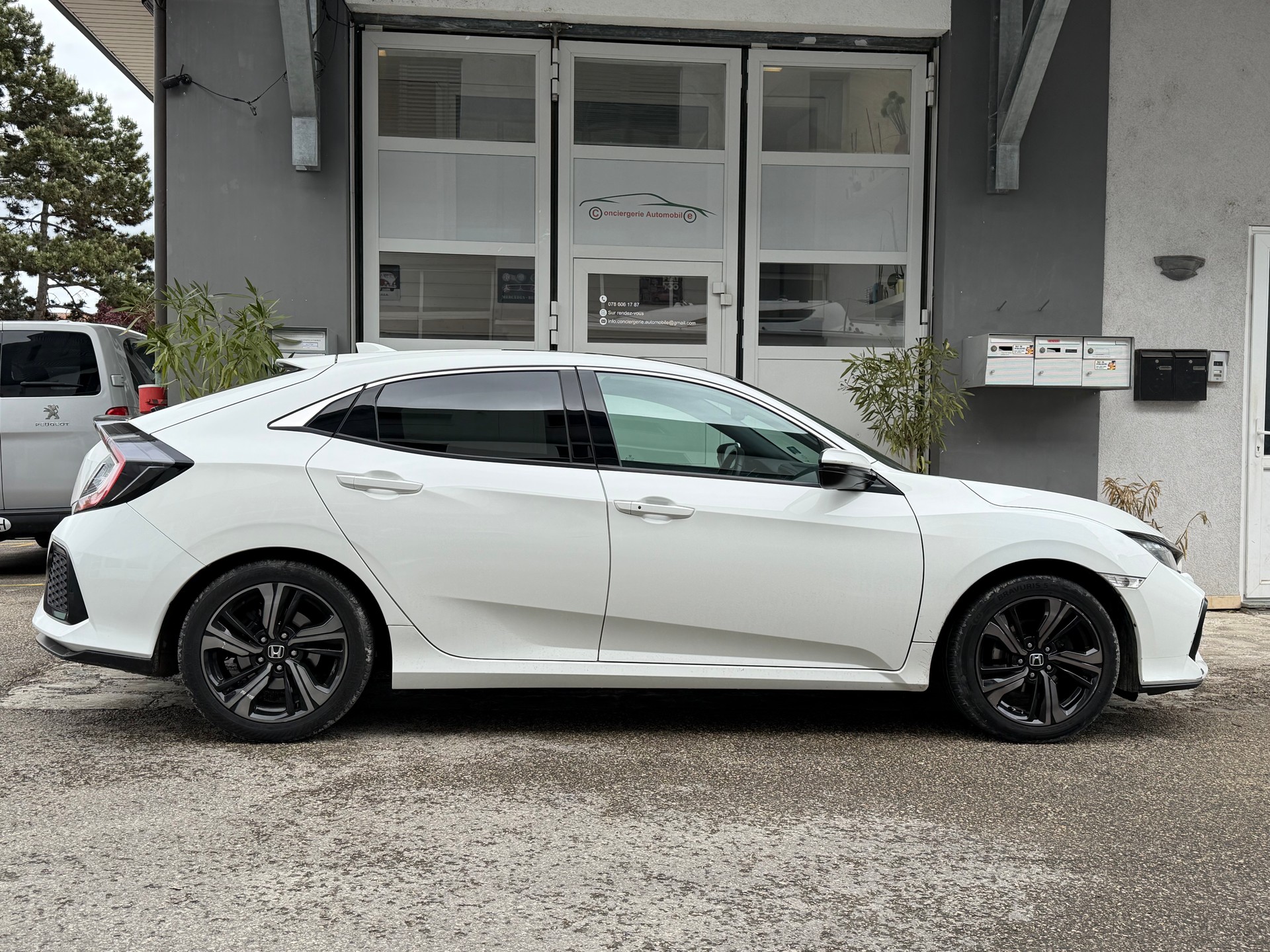 HONDA Civic 1.0 VTEC Comfort-showroom-element-2