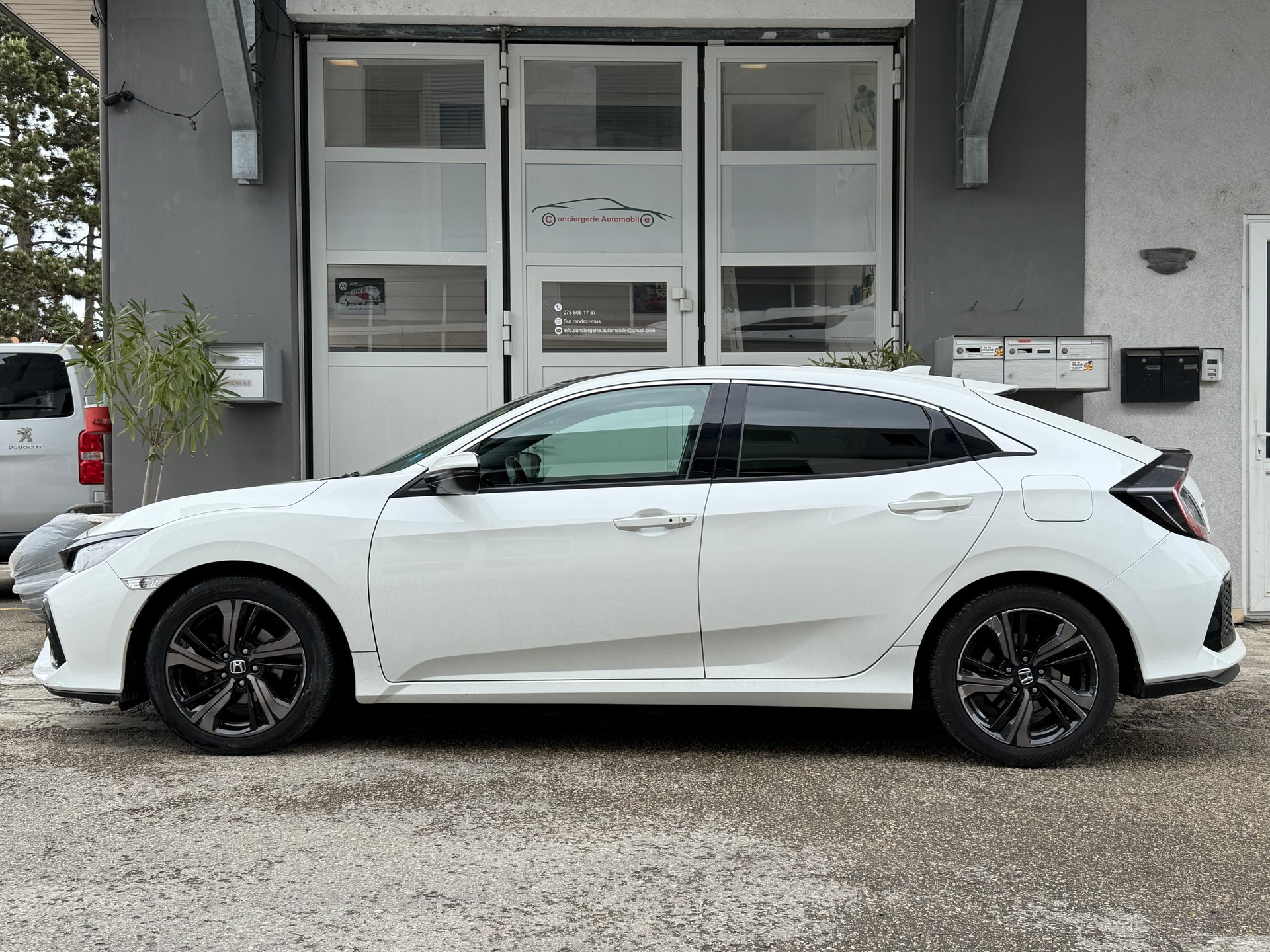 HONDA Civic 1.0 VTEC Comfort-showroom-element-1