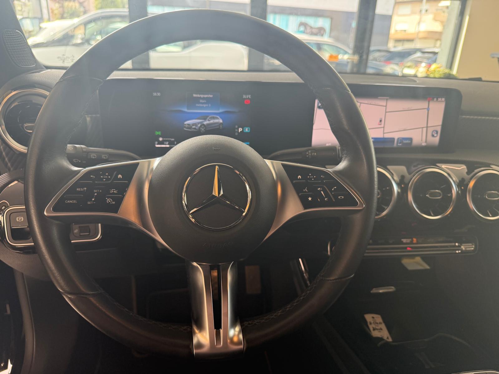 MERCEDES-BENZ A 200 MHEV PROGRESSIVE DCT-image-13