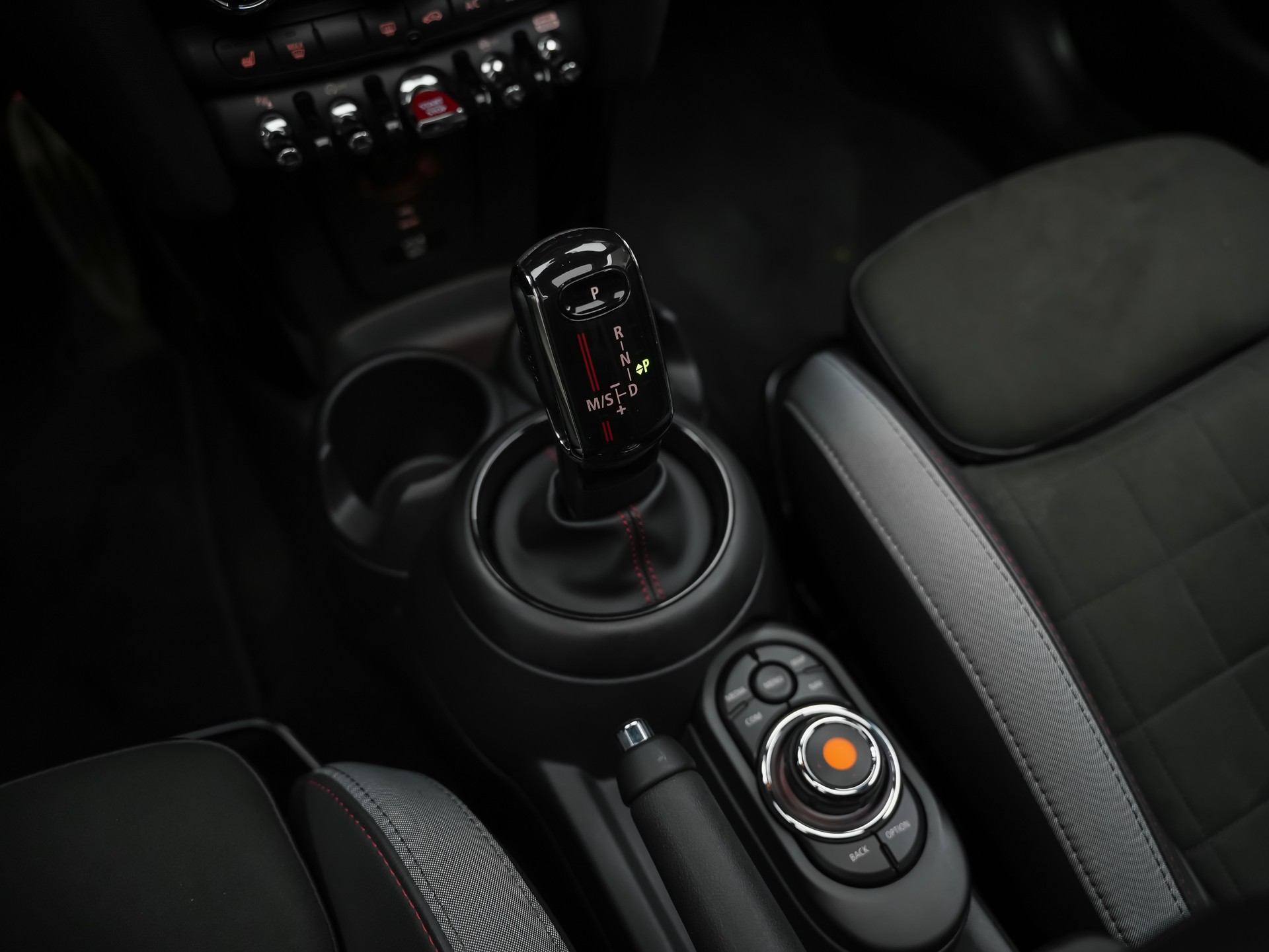 MINI Cooper S Steptronic DKG Rockingham GT 1/135 *John Cooper Works Trim*Panorama*Head-Up*-image-22