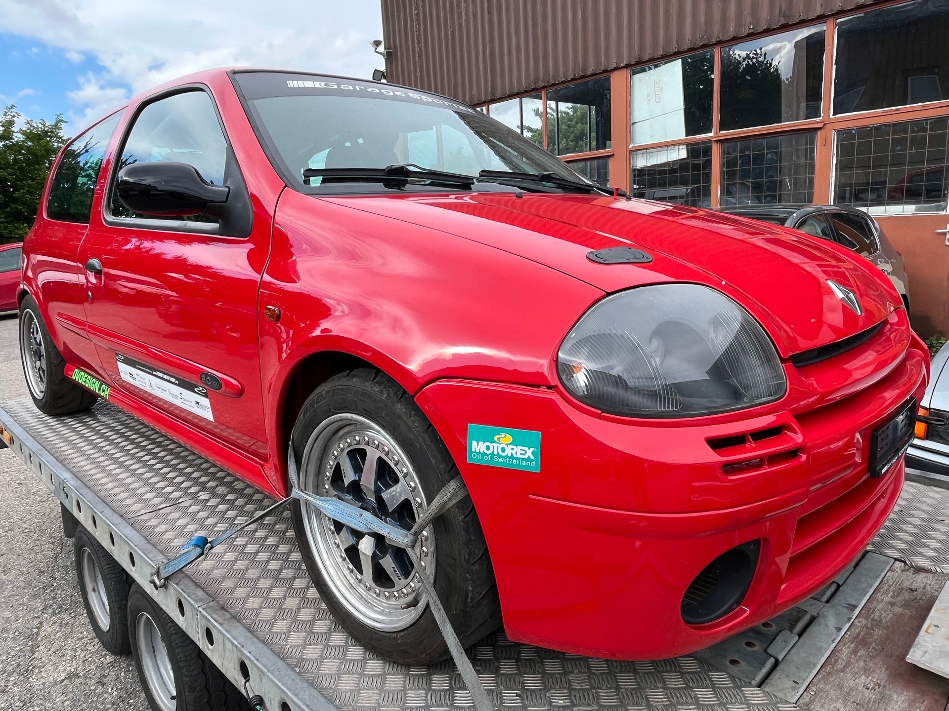 RENAULT Clio 2.0 16V Sport 172/17-image-2