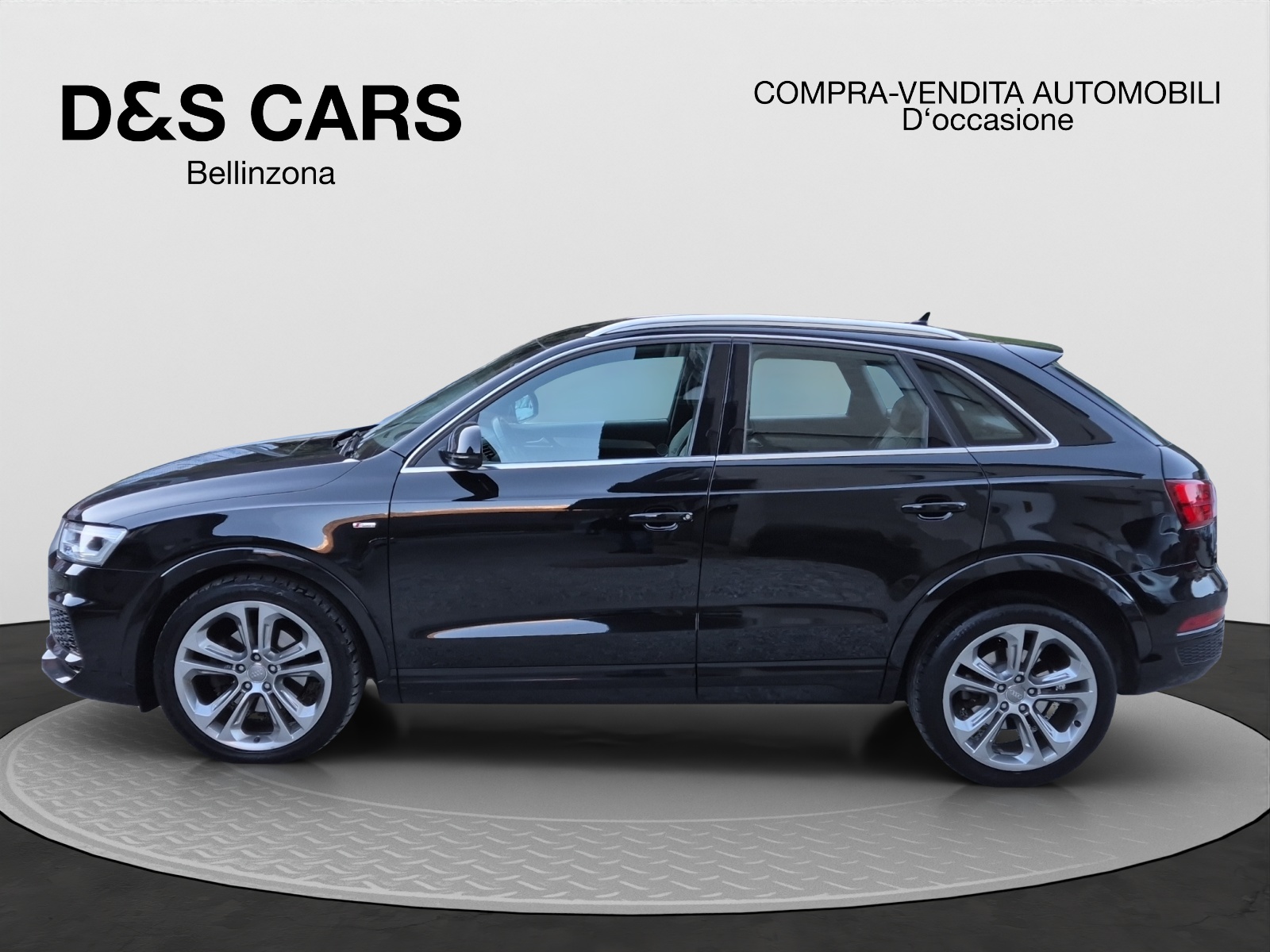 AUDI Q3 2.0 TFSI quattro S-line-image-1
