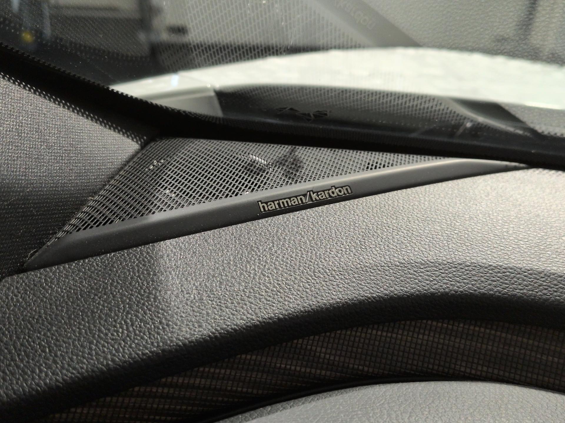 RENAULT Mégane E-TECH EV60 Iconic-image-21