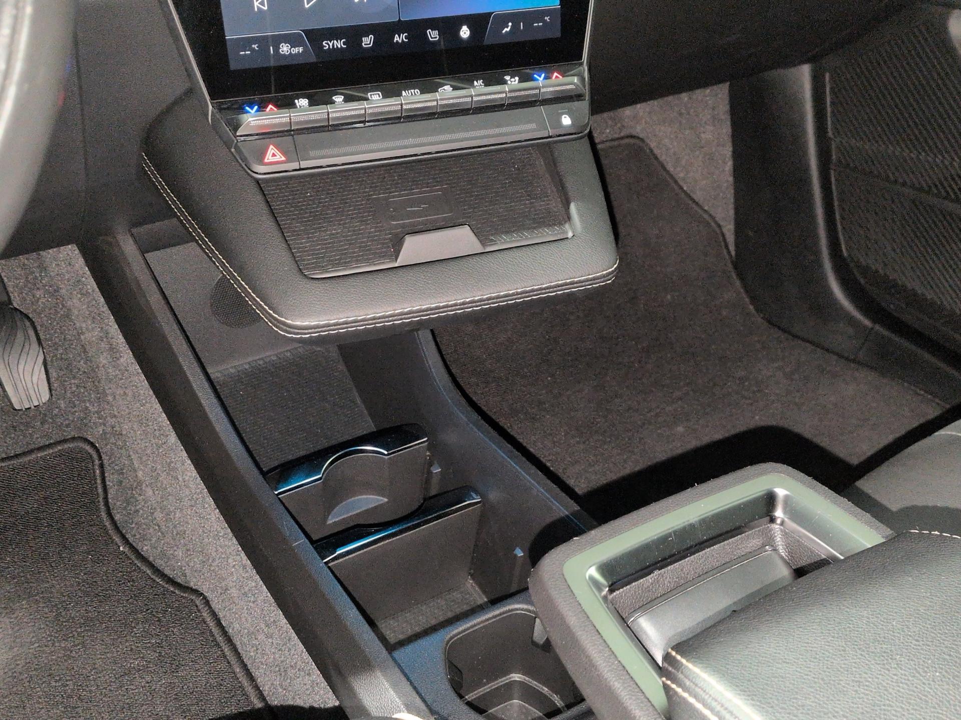RENAULT Mégane E-TECH EV60 Iconic-image-11