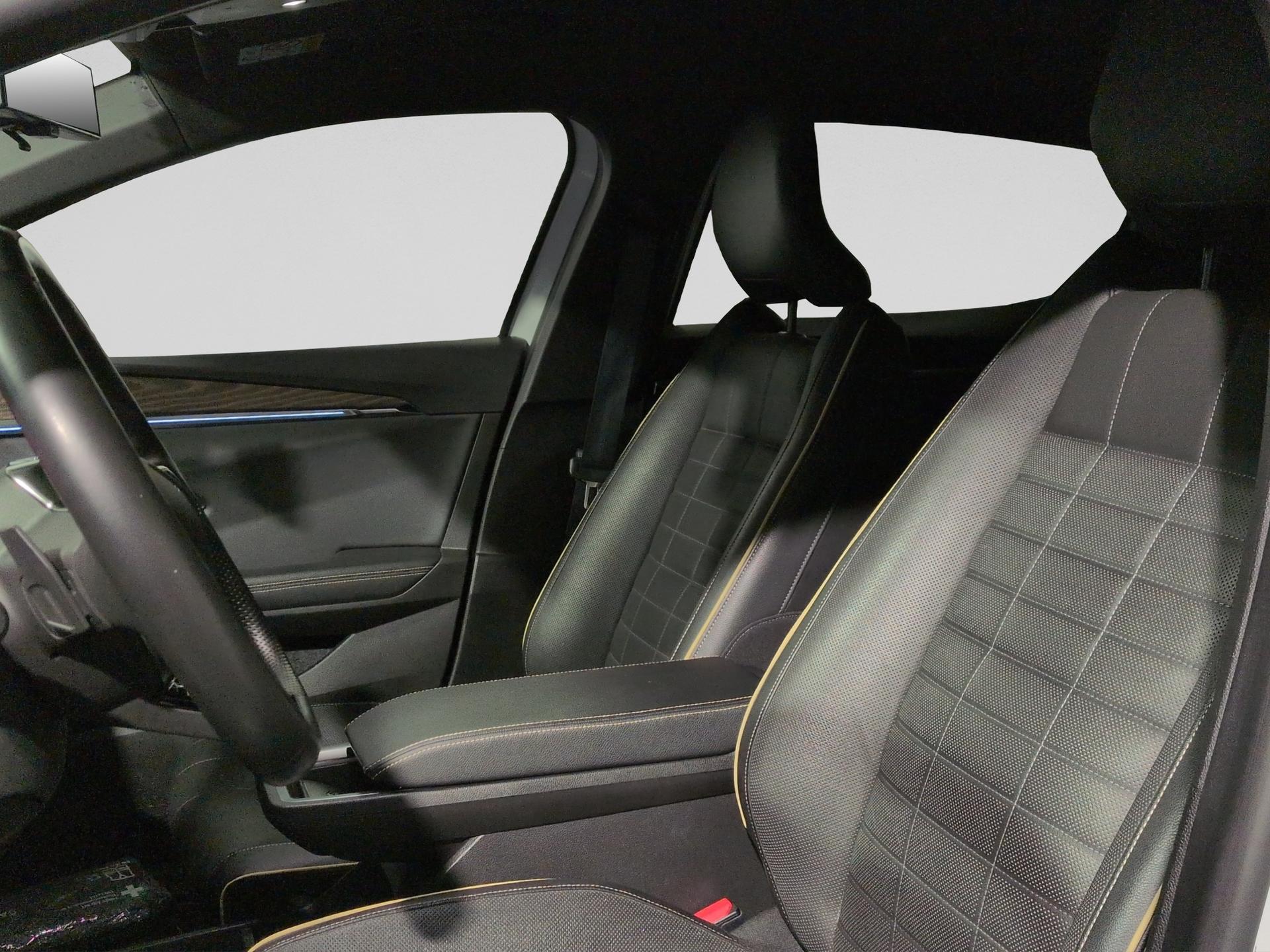 RENAULT Mégane E-TECH EV60 Iconic-image-8