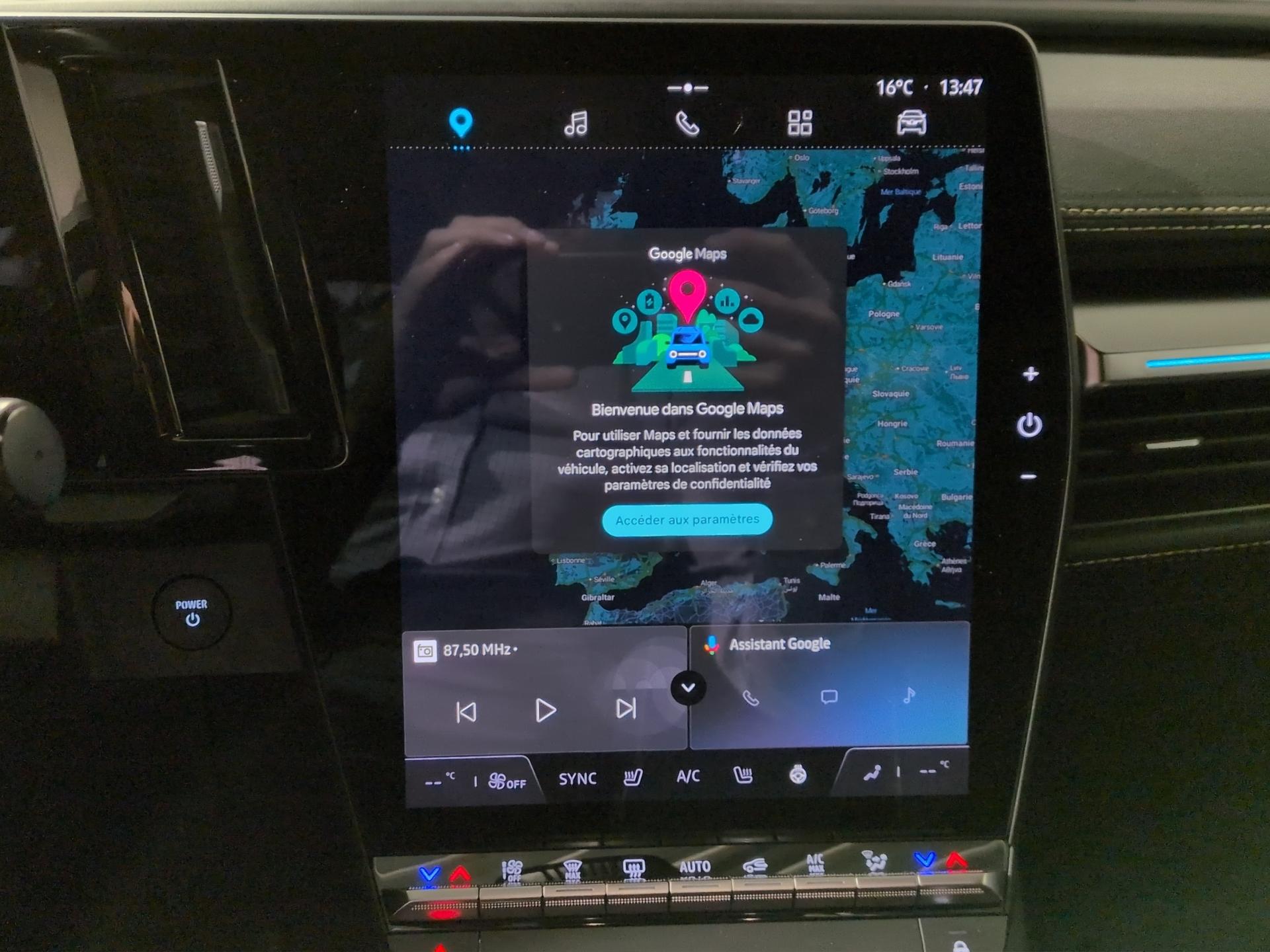 RENAULT Mégane E-TECH EV60 Iconic-image-12