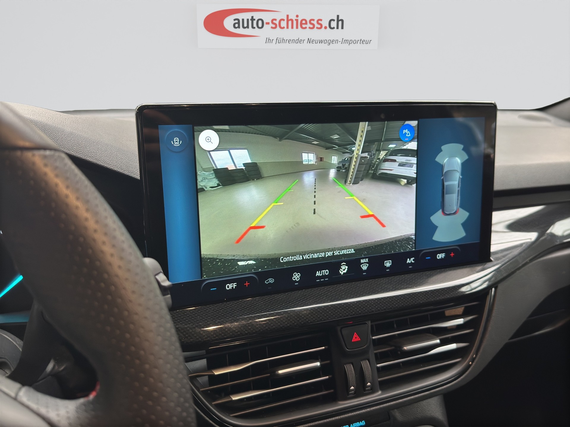 FORD Focus 1.5 TDCi EcoBlue ST-Line Automatic-image-11