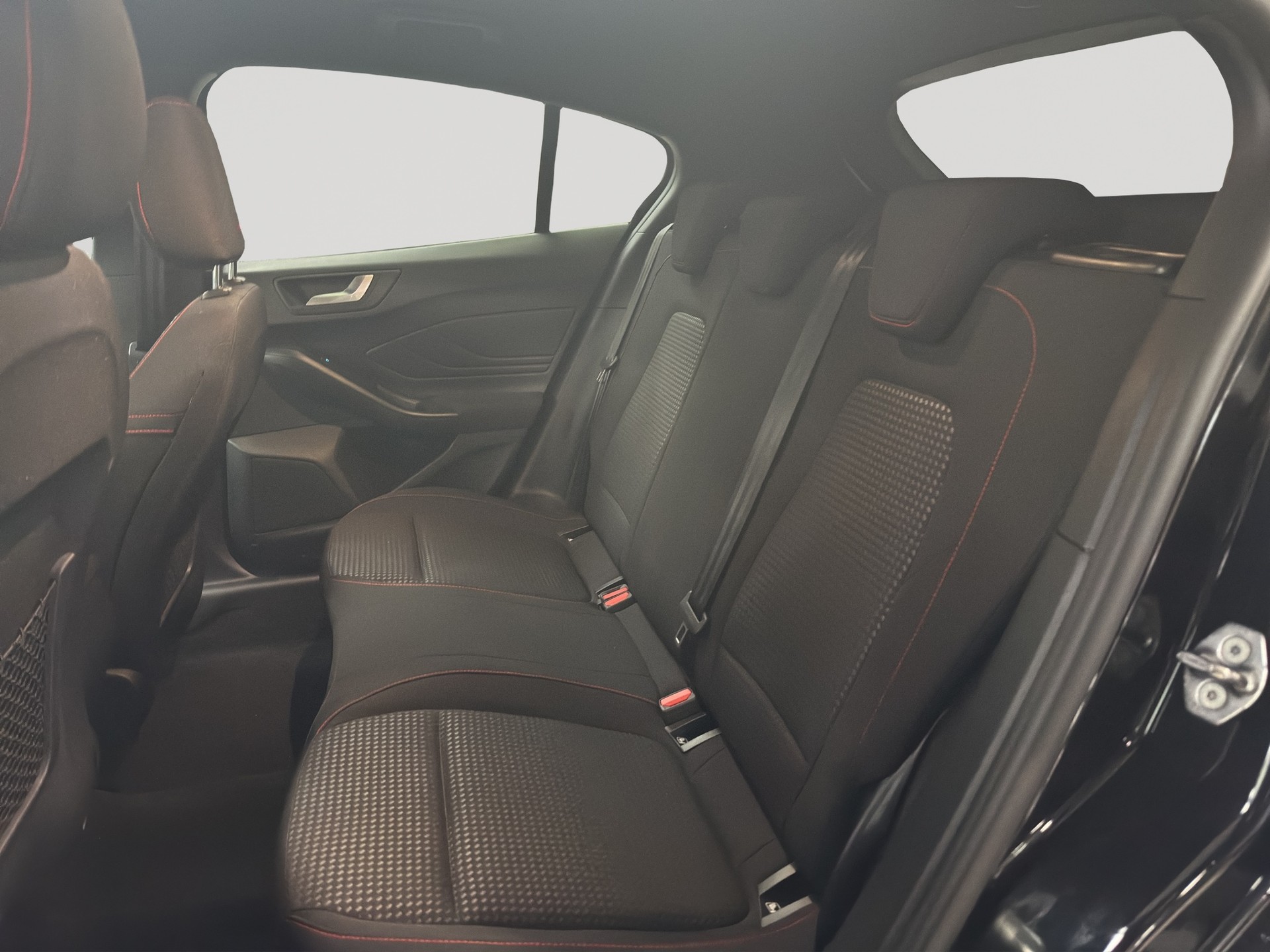 FORD Focus 1.5 TDCi EcoBlue ST-Line Automatic-image-6