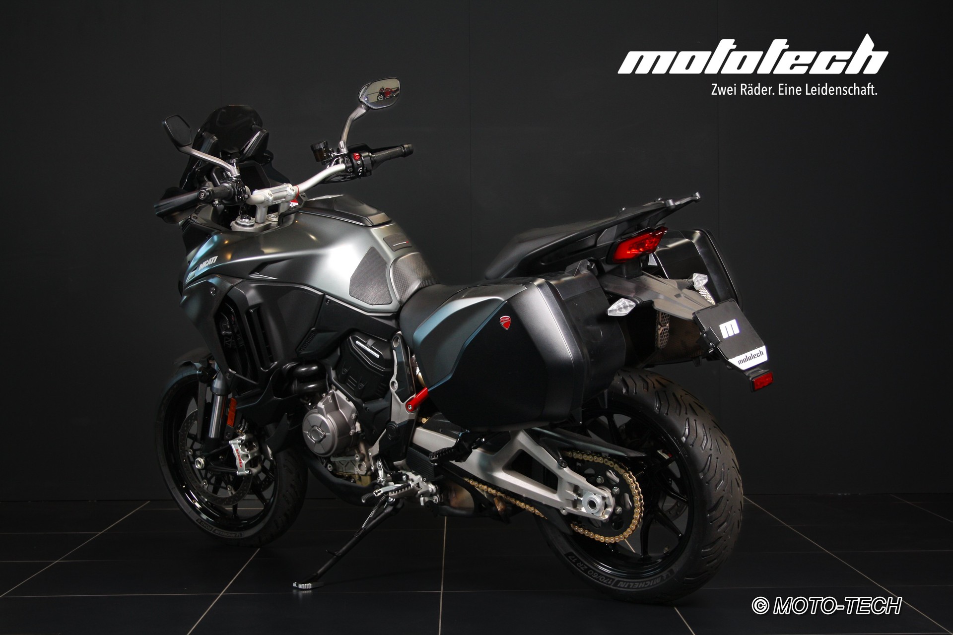 DUCATI Multistrada V4 S Radar CARBON-image-3