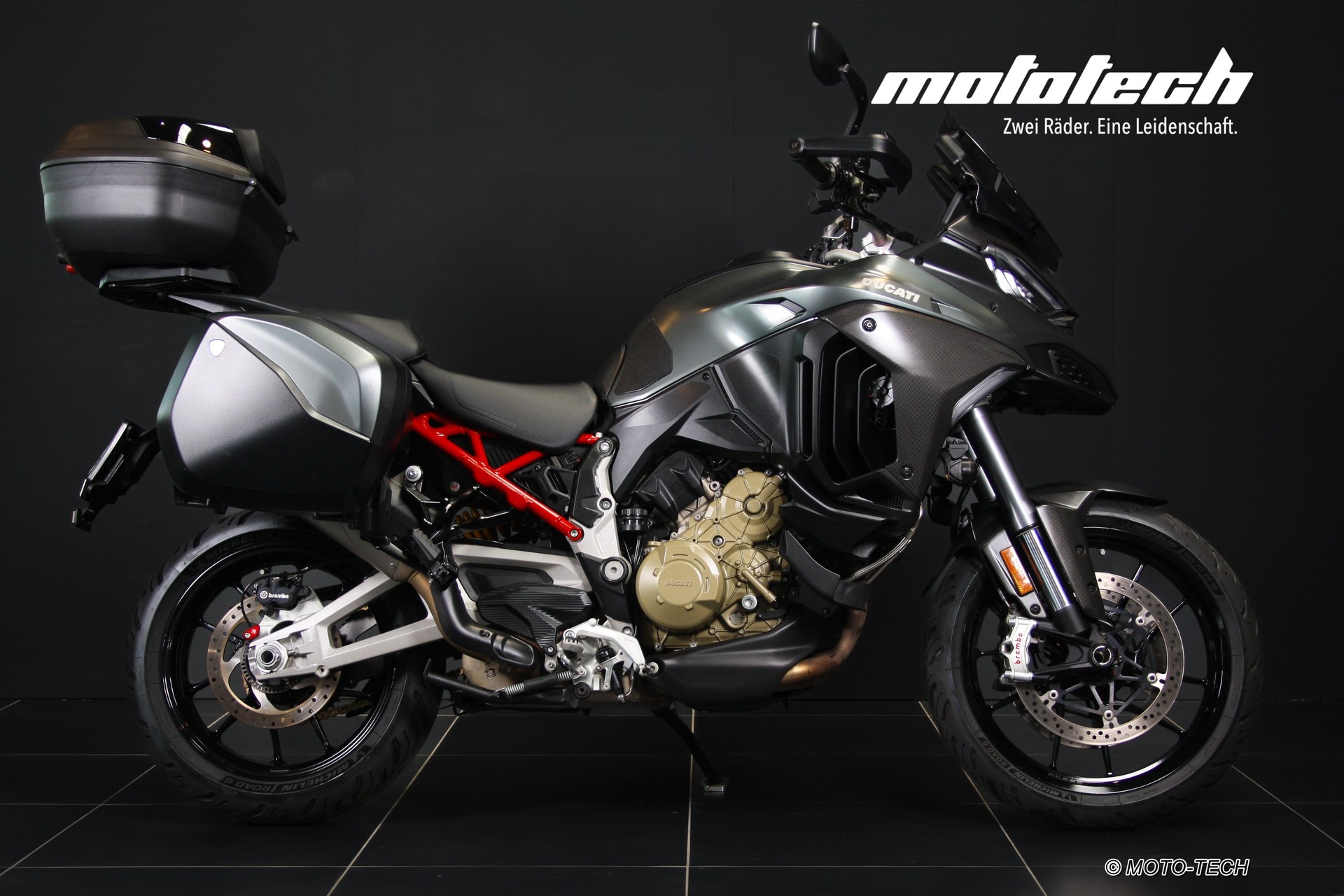 DUCATI Multistrada V4 S Radar CARBON-showroom-element-1