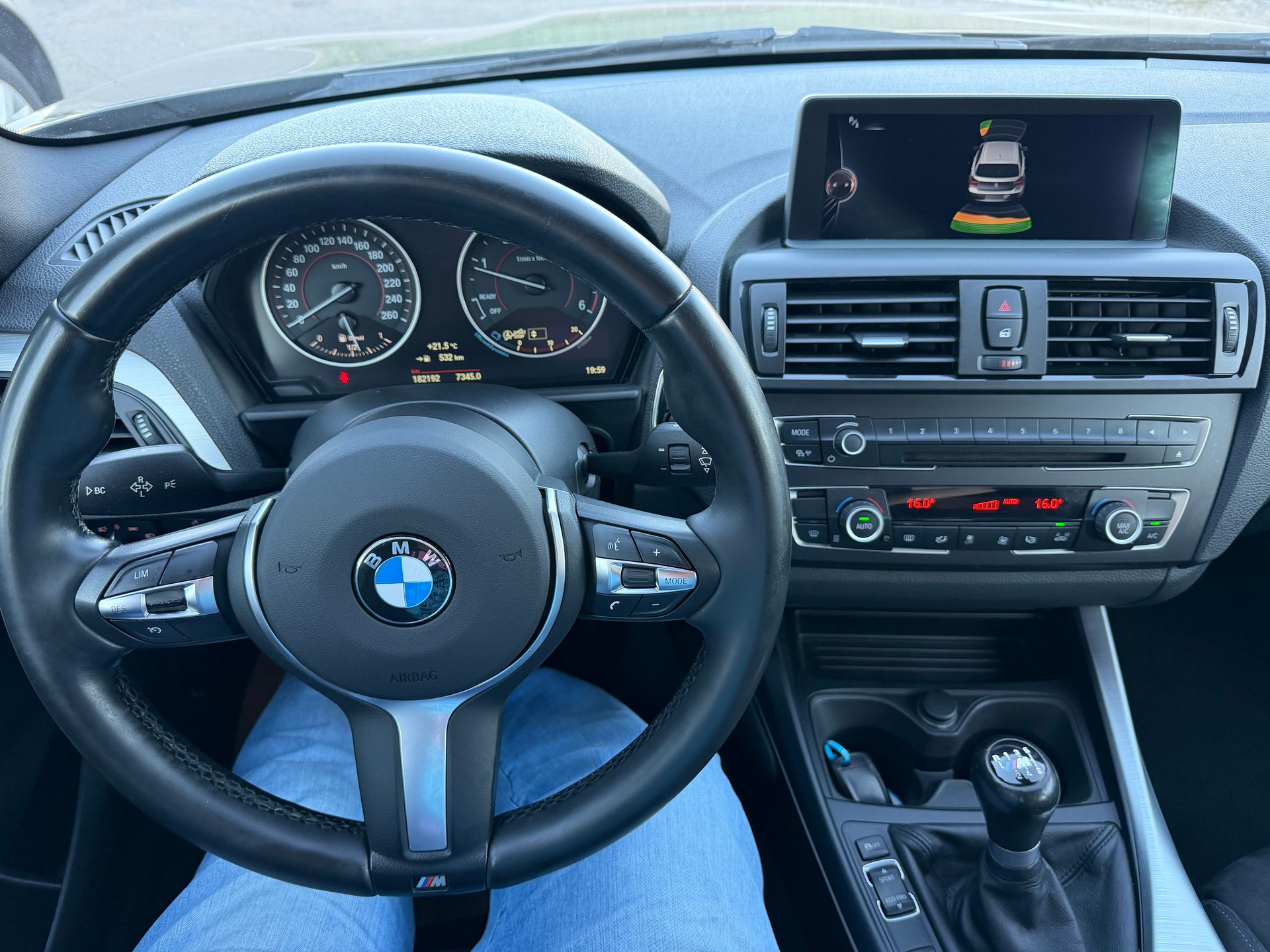 BMW 118d xDrive Sport Line-image-13