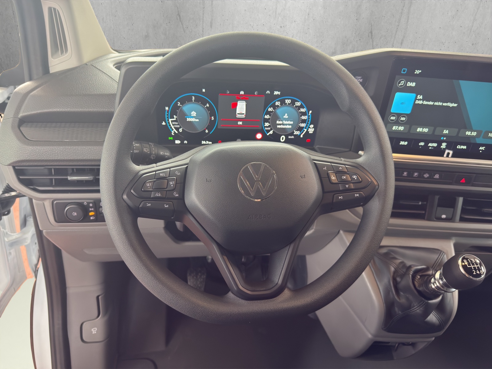 VW Transporter 2.0 TDI-image-5