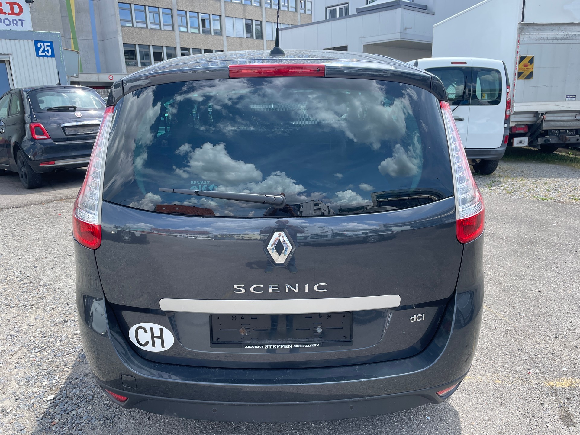 RENAULT Grand Scénic 2.0 dCi Bose Automatic-image-7
