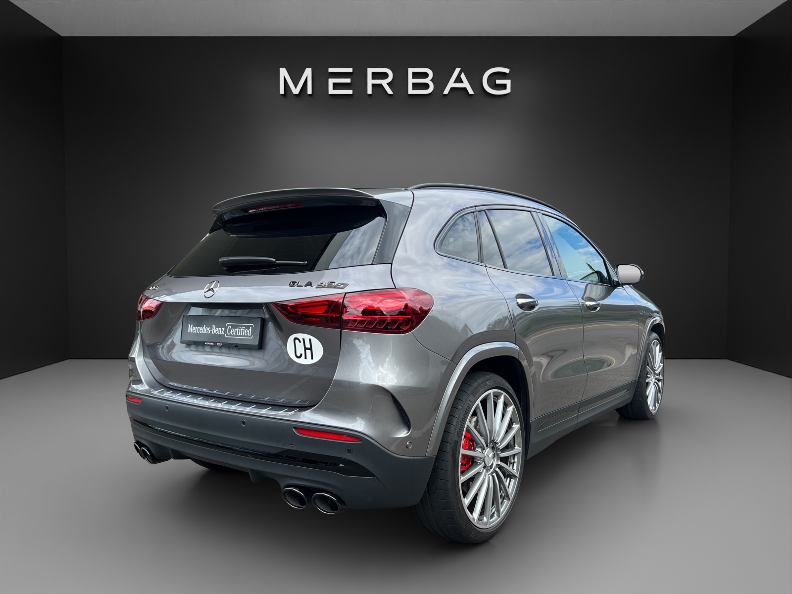 MERCEDES-BENZ GLA AMG 45 S 4Matic+ 8G-DCT-image-2