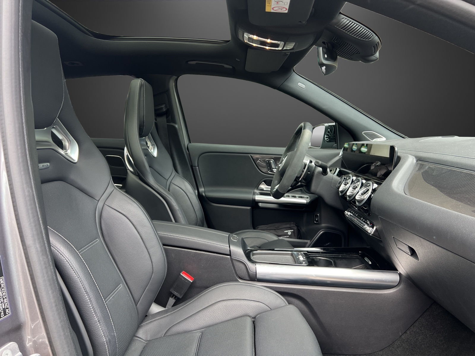 MERCEDES-BENZ GLA AMG 45 S 4Matic+ 8G-DCT-image-12