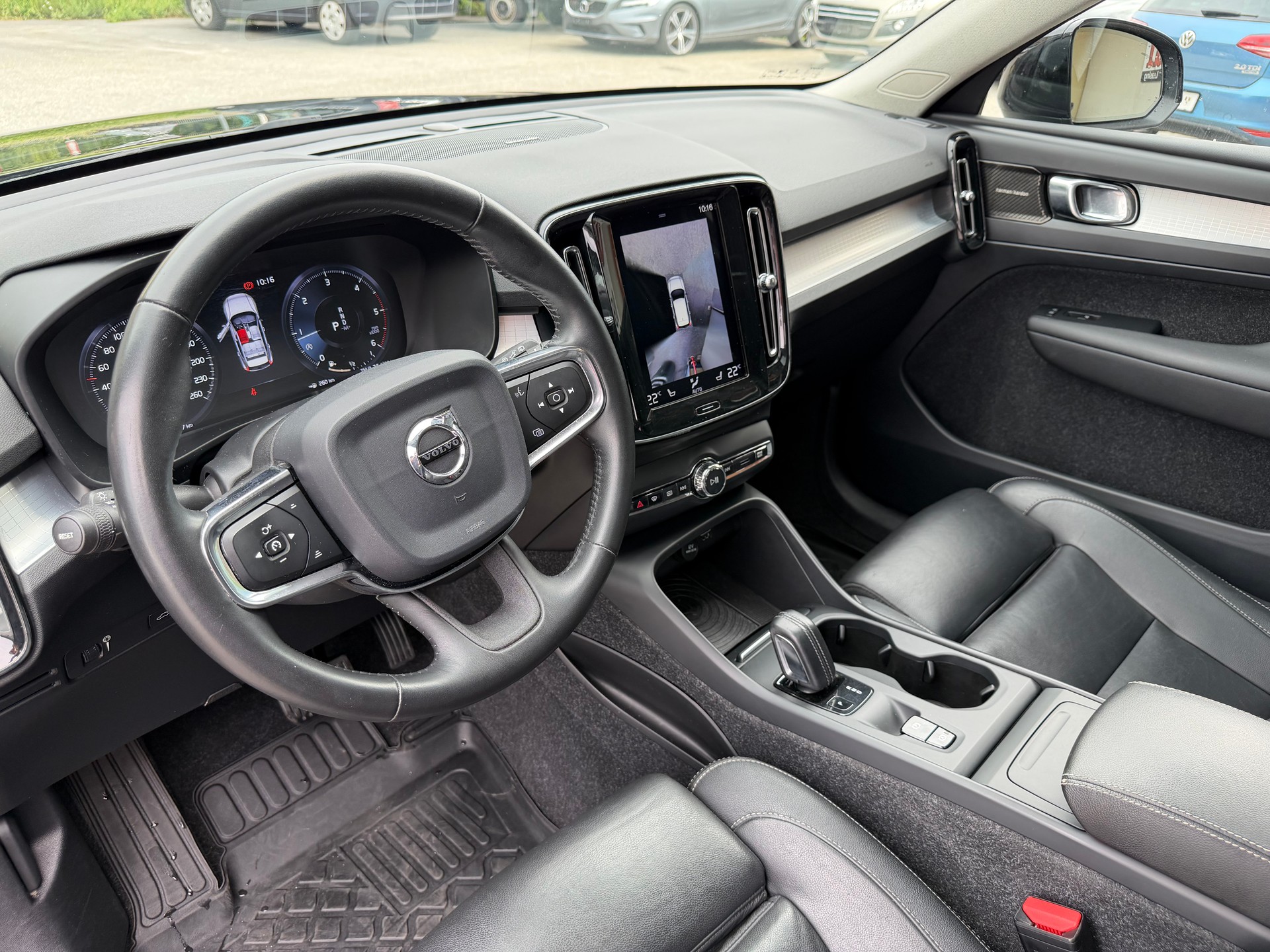 VOLVO XC40 D4 AWD Momentum Geartronic-image-10