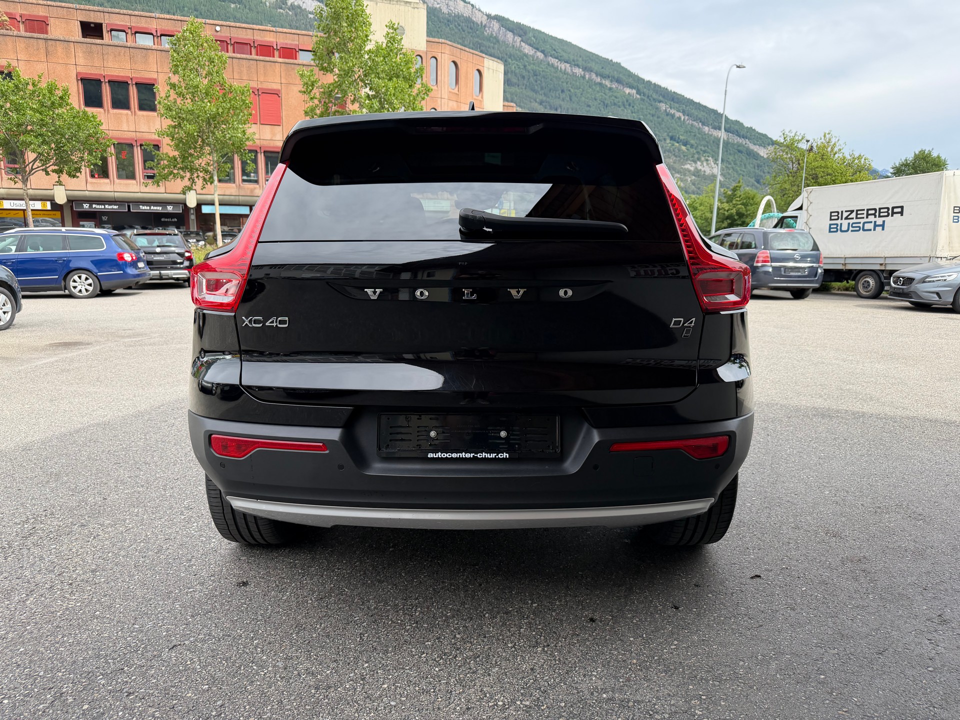 VOLVO XC40 D4 AWD Momentum Geartronic-image-7