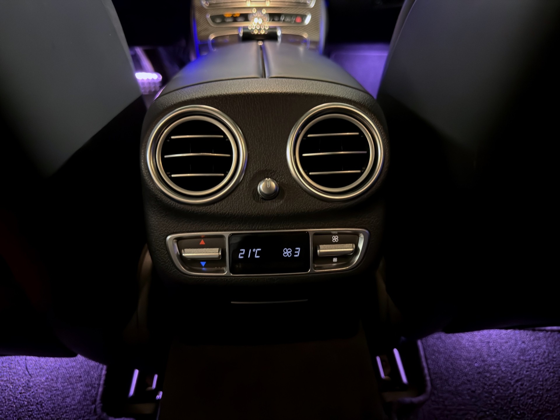 MERCEDES-BENZ E 63 AMG S 4Matic Speedshift MCT-image-17