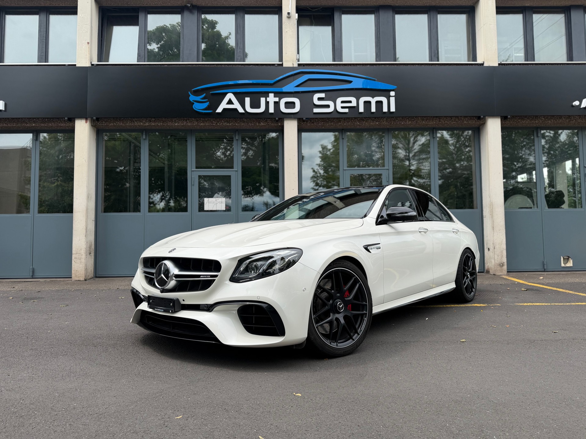MERCEDES-BENZ E 63 AMG S 4Matic Speedshift MCT-image-2