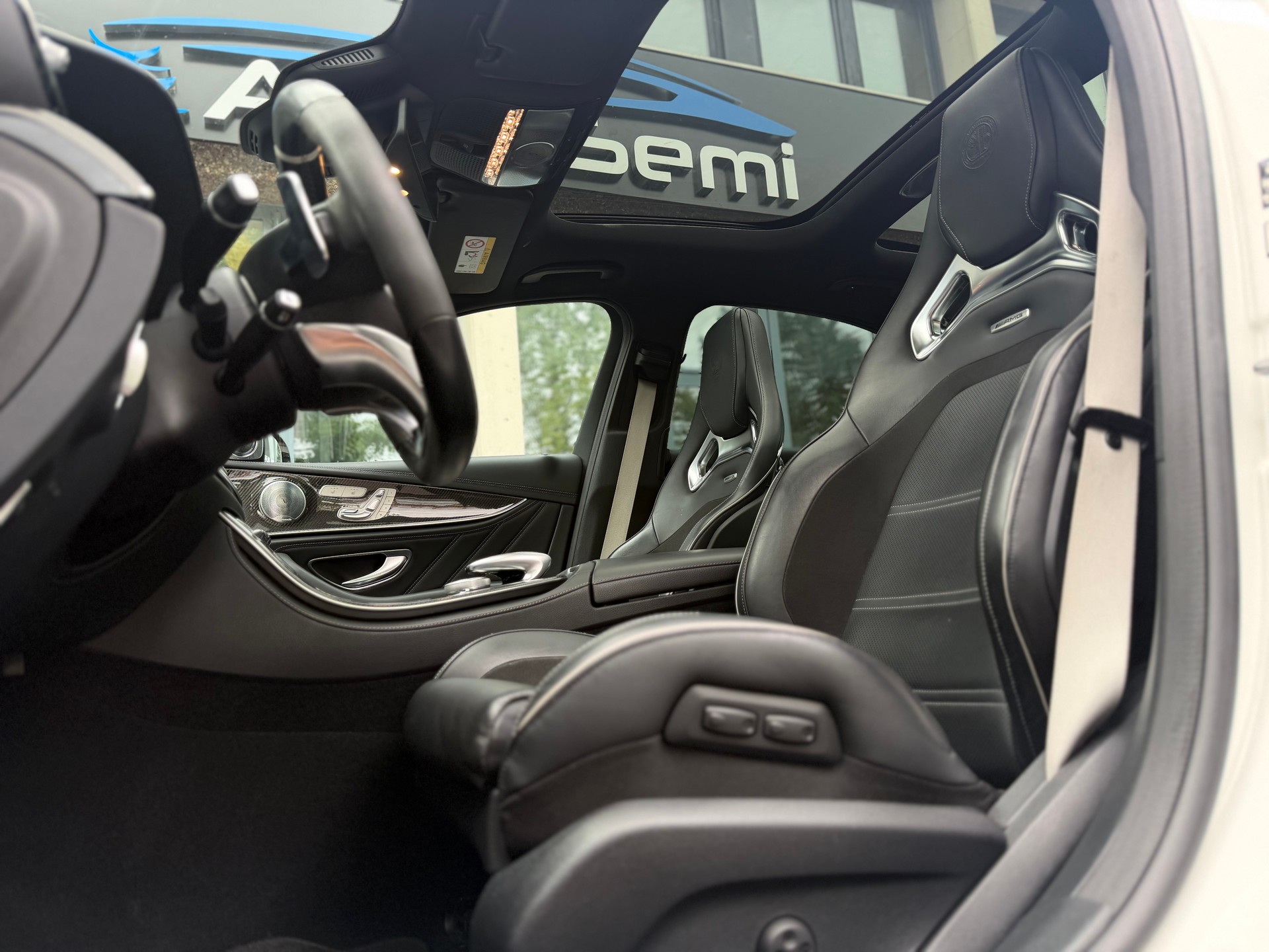 MERCEDES-BENZ E 63 AMG S 4Matic Speedshift MCT-image-9