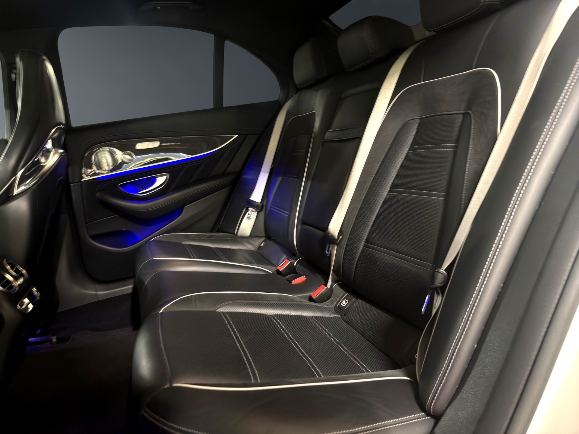 MERCEDES-BENZ E 63 AMG S 4Matic Speedshift MCT-image-16