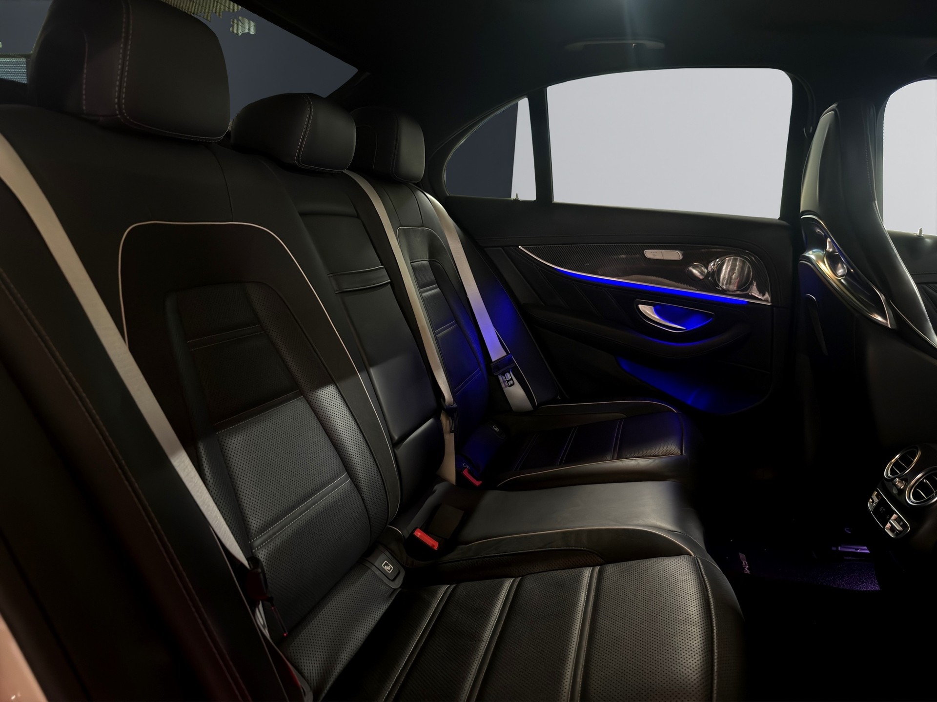 MERCEDES-BENZ E 63 AMG S 4Matic Speedshift MCT-image-19