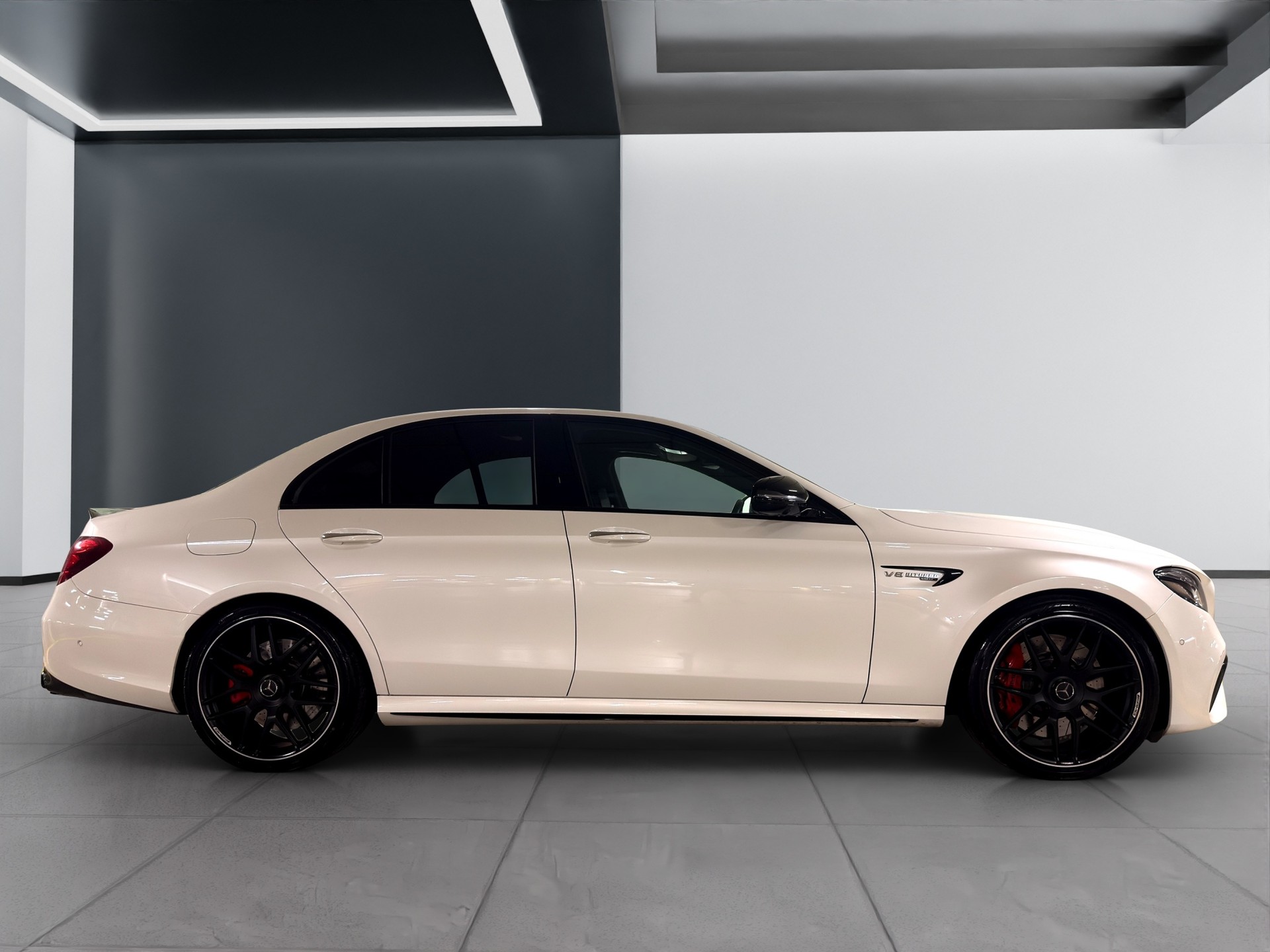 MERCEDES-BENZ E 63 AMG S 4Matic Speedshift MCT-image-5