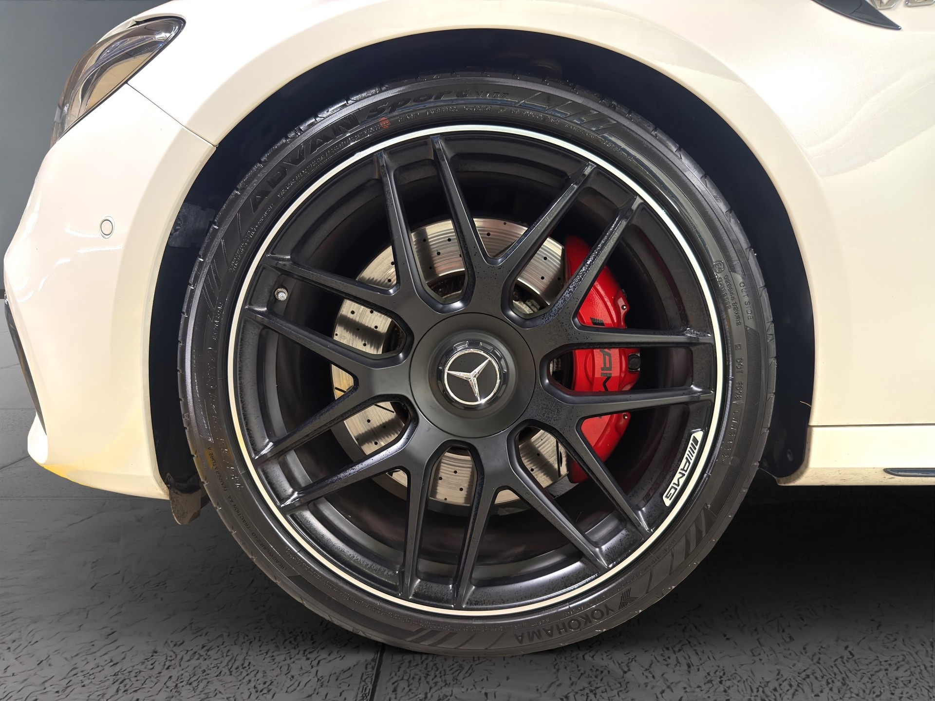 MERCEDES-BENZ E 63 AMG S 4Matic Speedshift MCT-image-24