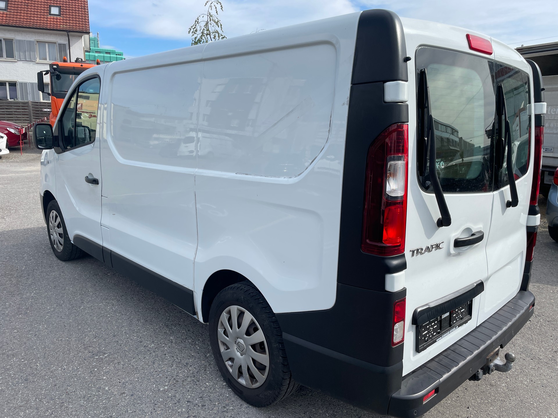 RENAULT Trafic 1.6 dCi 120 2.9t Business L1H1-image-3