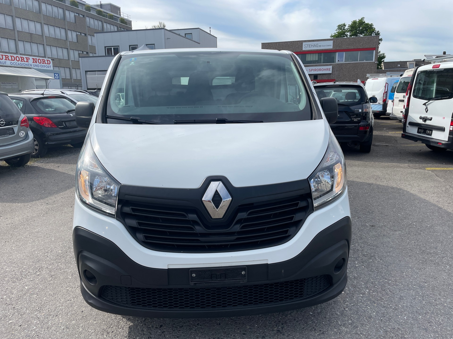 RENAULT Trafic 1.6 dCi 120 2.9t Business L1H1-image-0