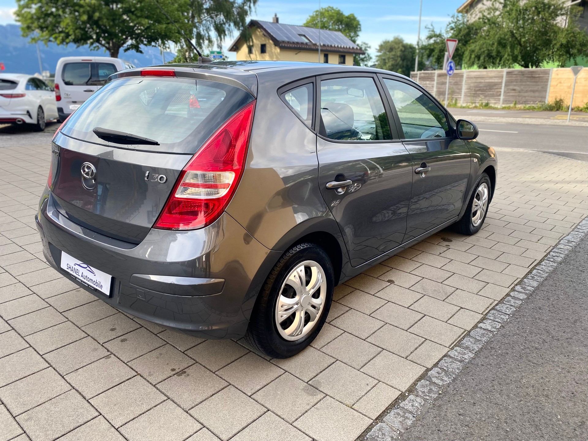 HYUNDAI i30 1.6 Comfort-image-5