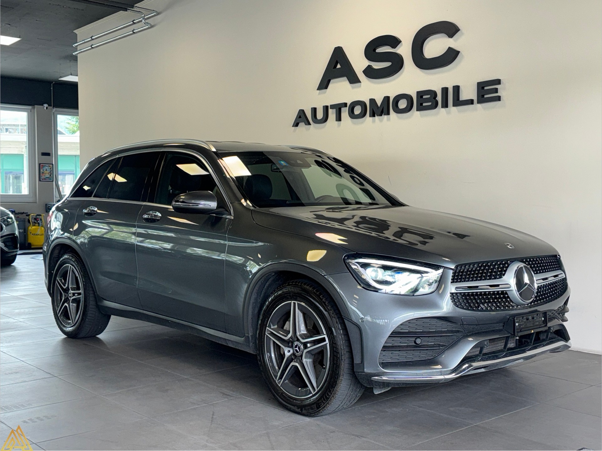 MERCEDES-BENZ GLC 220 d AMG Line 4Matic 9G-Tronic *Virtual Tacho*