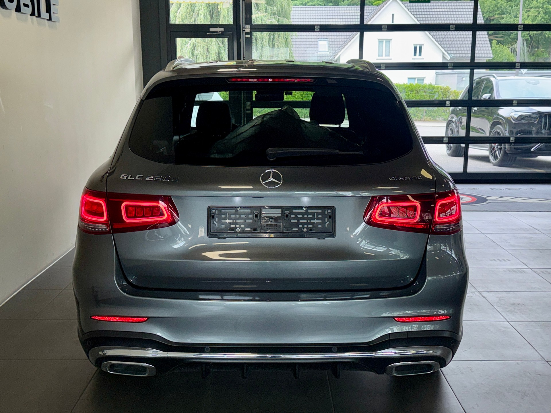 MERCEDES-BENZ GLC 220 d AMG Line 4Matic 9G-Tronic *Virtual Tacho*-image-3