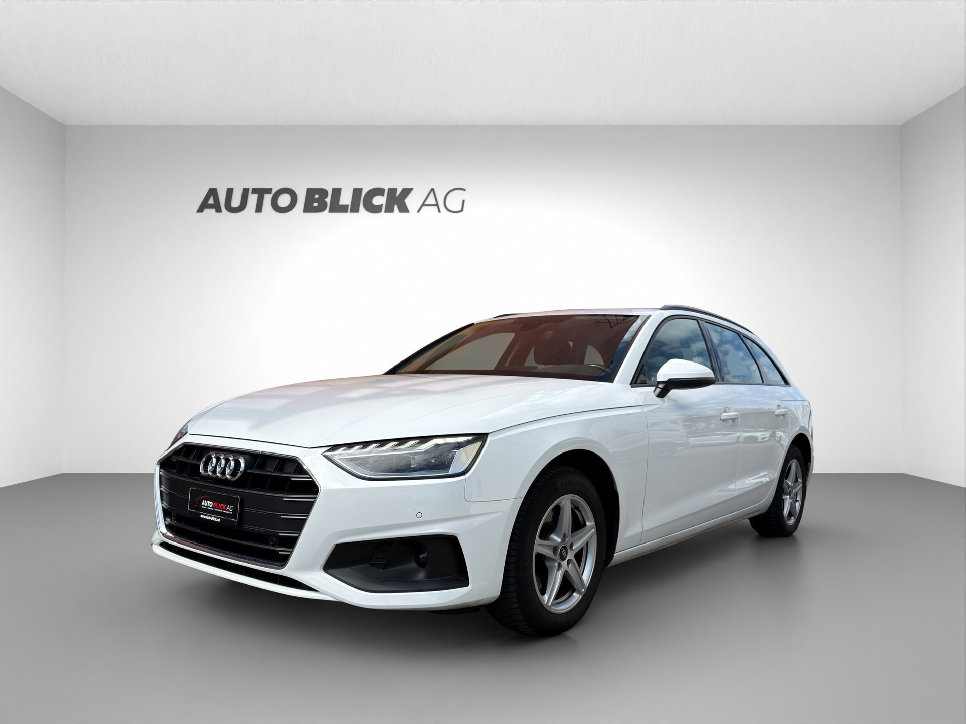 AUDI A4 Avant 35 TDI Attraction S-tronic-image-0