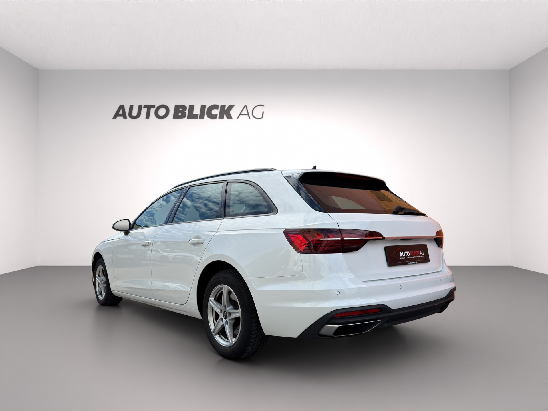 AUDI A4 Avant 35 TDI Attraction S-tronic-image-6