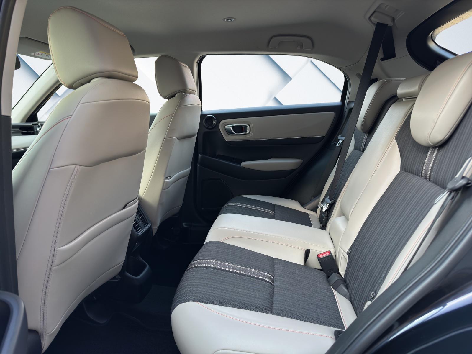 HONDA HR-V 1.5 i-MMD Advance Style-image-8