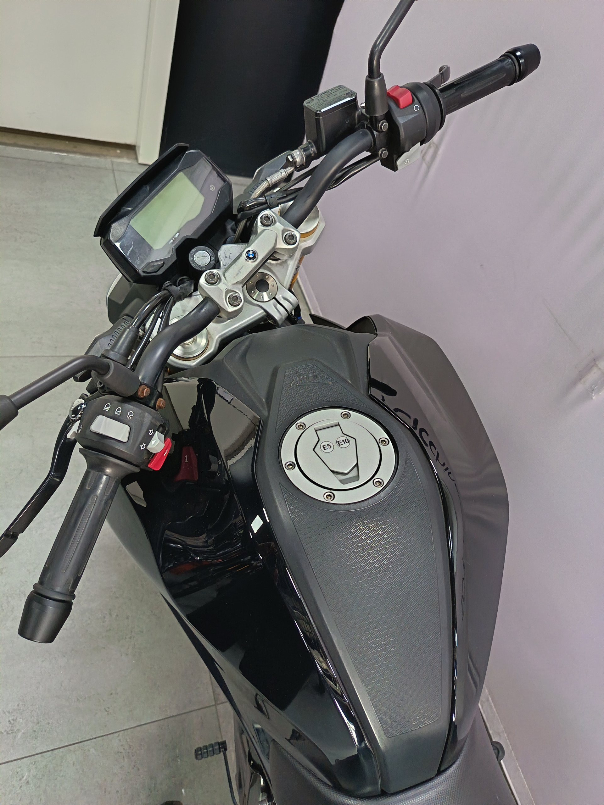 BMW G 310 R-image-4