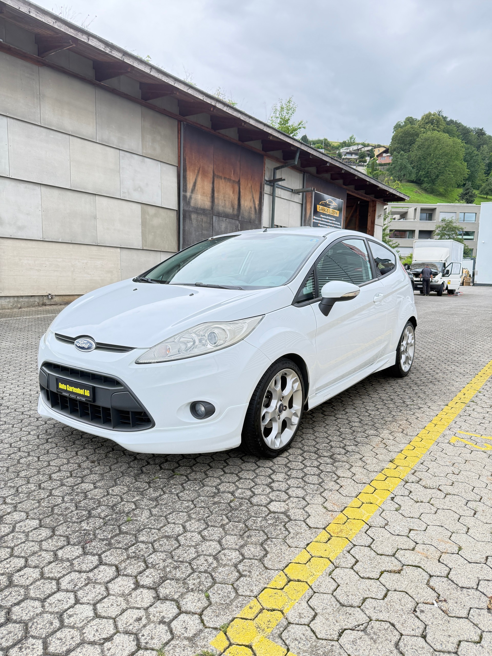 FORD Fiesta 1.6 16V Sport-image-6