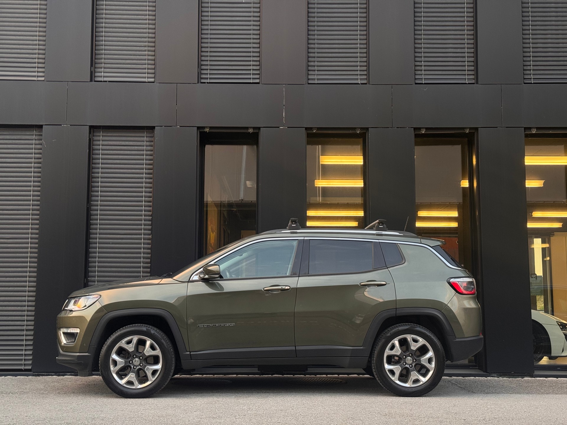 JEEP Compass 1.4 Turbo Limited AWD 9ATX-image-3