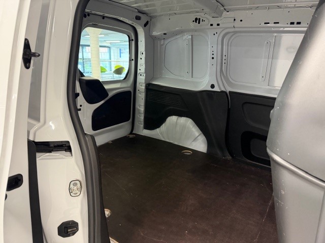 PEUGEOT Partner 1.5 Blue HDi s/s Premium 650kg-image-4
