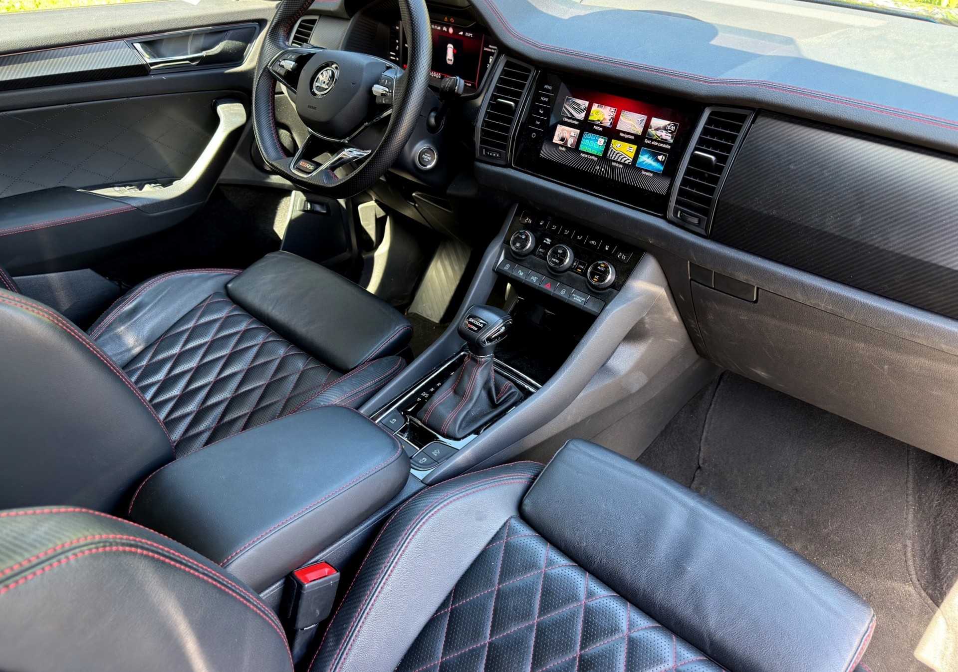 SKODA Kodiaq 2.0 TSI 4x4 RS-image-18