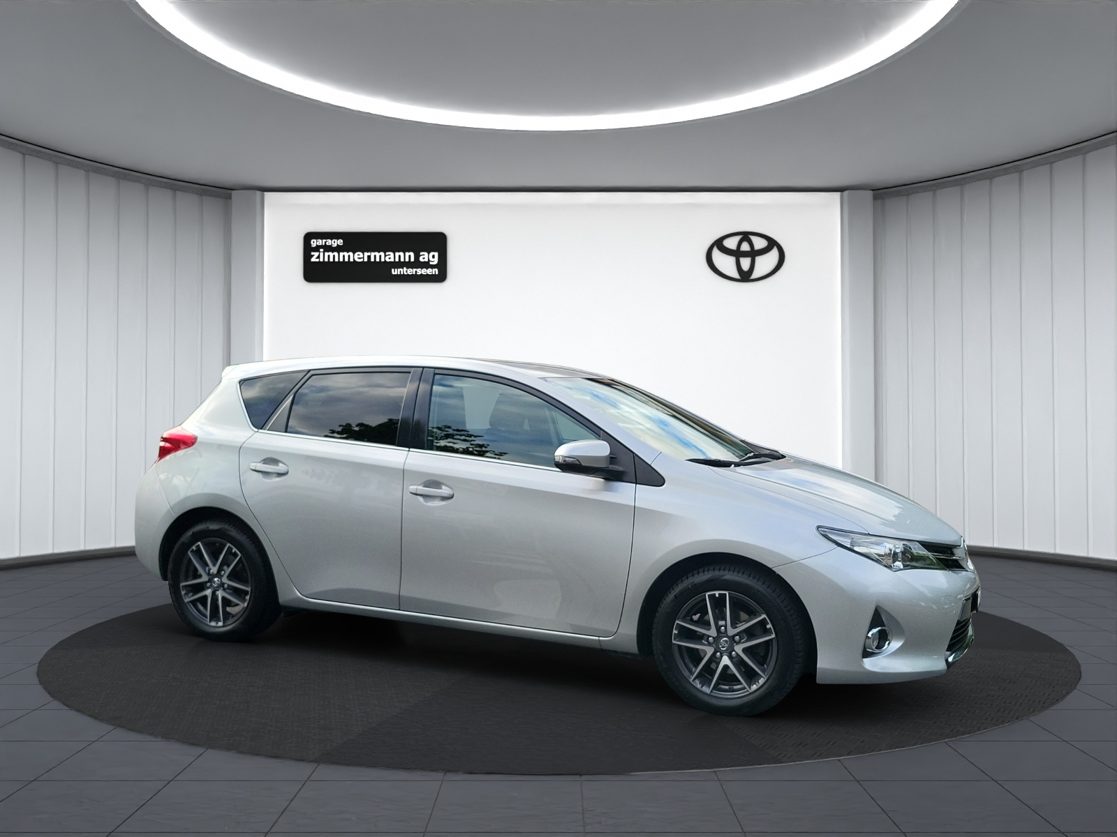 TOYOTA Auris 1.6 VMa Trend MultiDrive-image-3