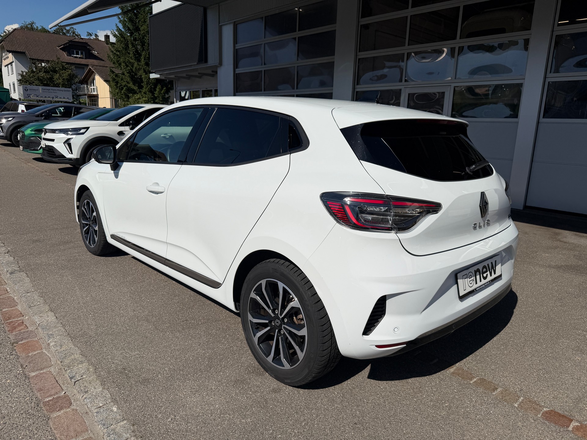 RENAULT Clio 1.6 E-Tech techno-image-1